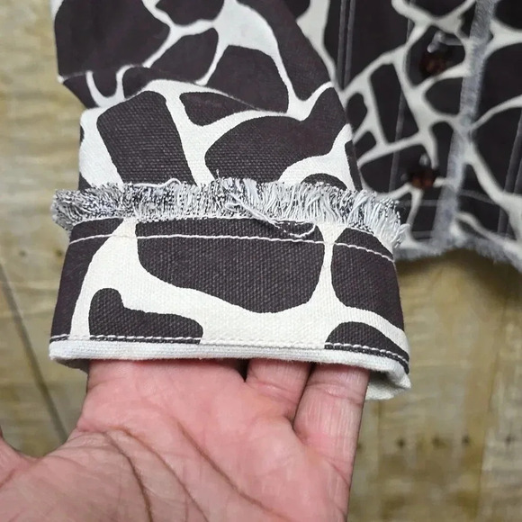 Step in Style | Animal Print | Brown White | Jacket | Size S - Picture 7 of 9